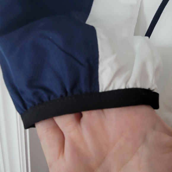 NB New Balance hooded windbreaker in blue and white, size medium. - Picture 5 of 10